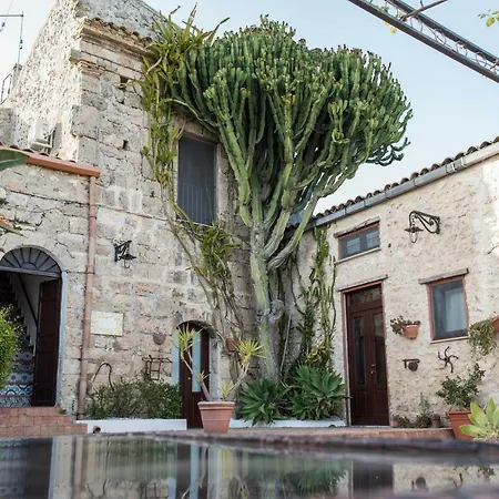 Alloggio per agriturismo Baglio Làuria