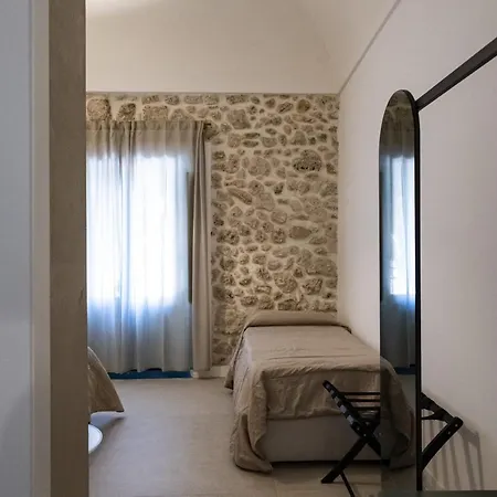 Baglio Làuria *
