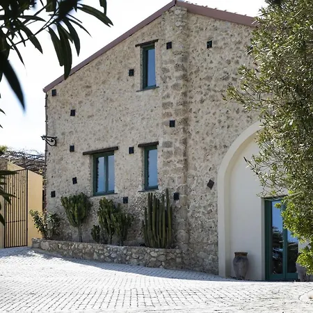 Baglio Làuria Alloggio per agriturismo *